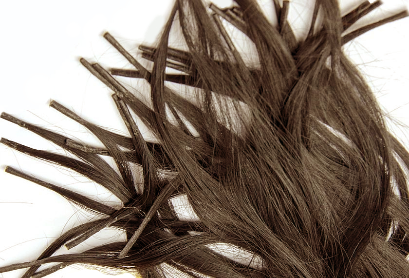 pramene vlasov pripravené na eurolock-mikroring metódu predlžovania vlasov